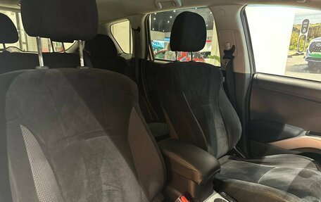 Mitsubishi Outlander III рестайлинг 3, 2011 год, 1 323 000 рублей, 16 фотография