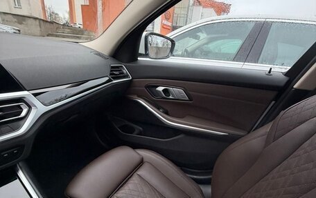 BMW 3 серия, 2021 год, 2 990 000 рублей, 6 фотография