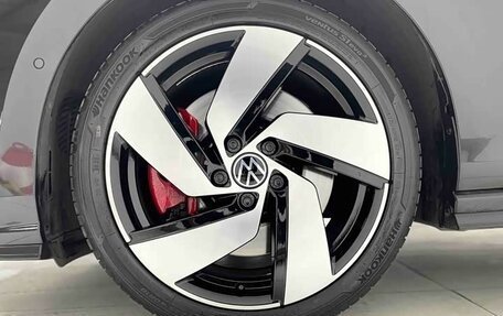 Volkswagen Golf GTI, 2021 год, 4 470 000 рублей, 7 фотография