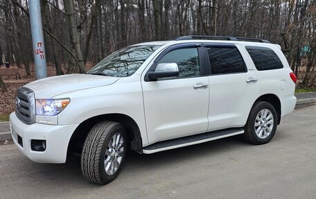 Toyota Sequoia II рестайлинг, 2011 год, 3 499 000 рублей, 3 фотография