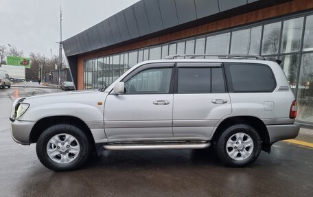 Toyota Land Cruiser 100 рестайлинг 2, 2006 год, 2 300 000 рублей, 2 фотография