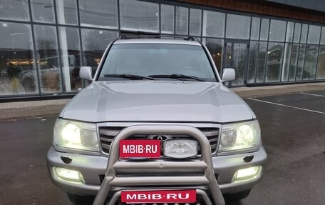 Toyota Land Cruiser 100 рестайлинг 2, 2006 год, 2 300 000 рублей, 7 фотография