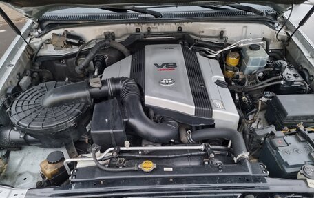 Toyota Land Cruiser 100 рестайлинг 2, 2006 год, 2 300 000 рублей, 16 фотография