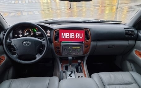 Toyota Land Cruiser 100 рестайлинг 2, 2006 год, 2 300 000 рублей, 12 фотография