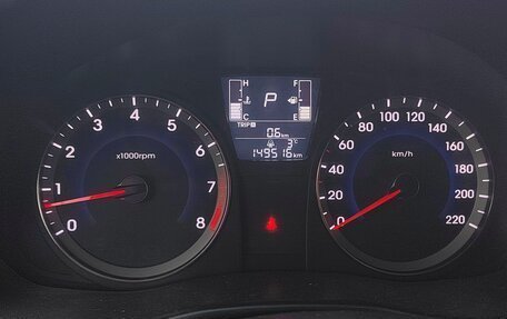 Hyundai Solaris II рестайлинг, 2015 год, 900 000 рублей, 8 фотография