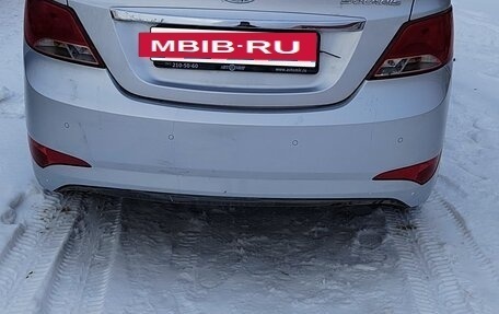 Hyundai Solaris II рестайлинг, 2015 год, 900 000 рублей, 5 фотография