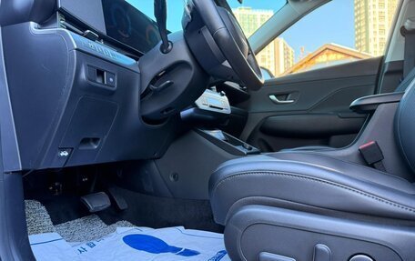 Hyundai Kona, 2024 год, 3 500 000 рублей, 24 фотография