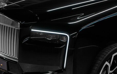 Rolls-Royce Cullinan, 2024 год, 62 500 000 рублей, 2 фотография