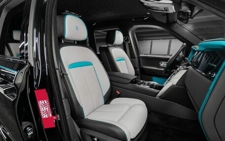 Rolls-Royce Cullinan, 2024 год, 62 500 000 рублей, 23 фотография