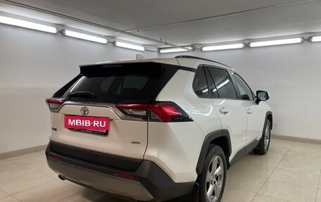Toyota RAV4, 2019 год, 2 850 000 рублей, 4 фотография