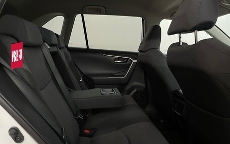 Toyota RAV4, 2019 год, 2 850 000 рублей, 13 фотография