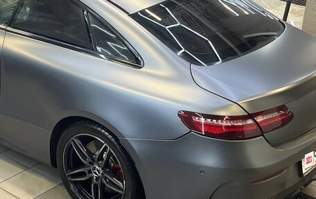 Mercedes-Benz E-Класс, 2017 год, 3 300 000 рублей, 4 фотография