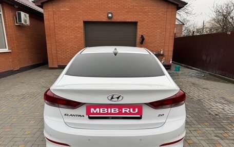 Hyundai Elantra VI рестайлинг, 2018 год, 1 300 000 рублей, 5 фотография