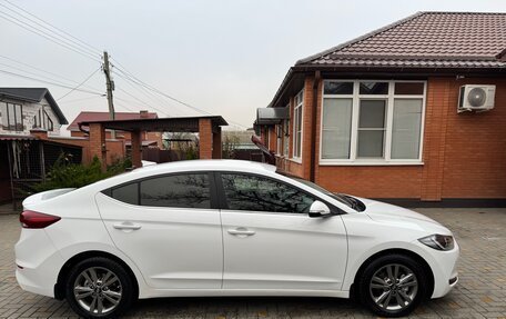 Hyundai Elantra VI рестайлинг, 2018 год, 1 300 000 рублей, 4 фотография