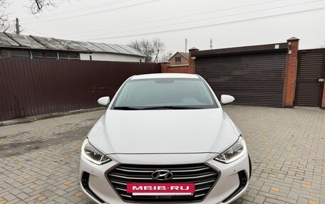 Hyundai Elantra VI рестайлинг, 2018 год, 1 300 000 рублей, 12 фотография