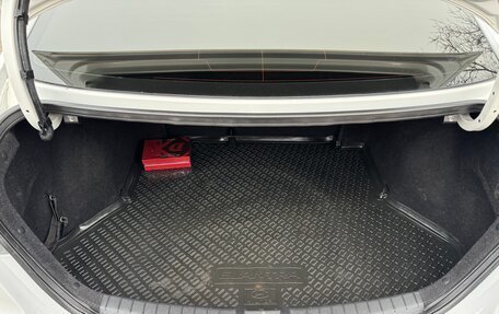 Hyundai Elantra VI рестайлинг, 2018 год, 1 300 000 рублей, 20 фотография