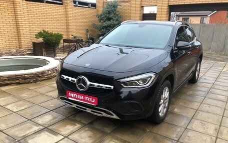 Mercedes-Benz GLA, 2020 год, 2 600 000 рублей, 1 фотография