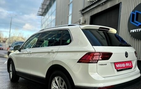 Volkswagen Tiguan II, 2017 год, 2 600 000 рублей, 3 фотография