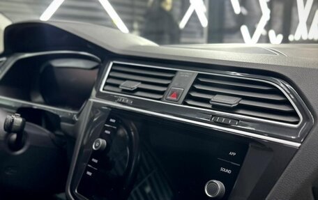 Volkswagen Tiguan II, 2017 год, 2 600 000 рублей, 12 фотография