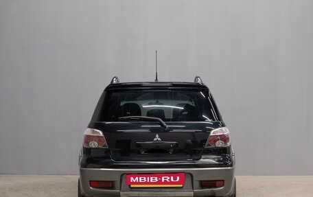 Mitsubishi Outlander III рестайлинг 3, 2005 год, 899 000 рублей, 5 фотография