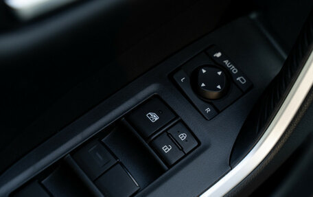 Toyota RAV4, 2025 год, 4 705 000 рублей, 18 фотография