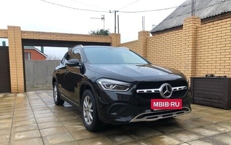 Mercedes-Benz GLA, 2020 год, 2 600 000 рублей, 4 фотография