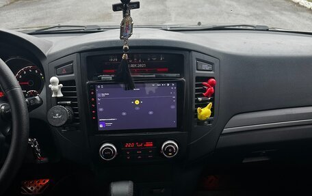 Mitsubishi Pajero IV, 2014 год, 2 000 000 рублей, 4 фотография