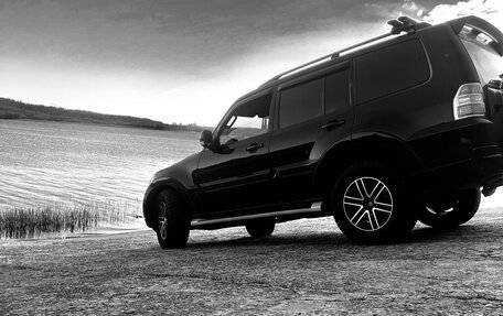 Mitsubishi Pajero IV, 2014 год, 2 000 000 рублей, 13 фотография