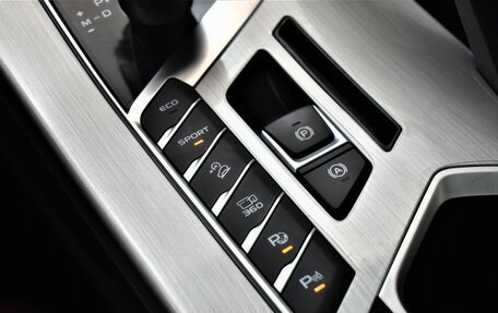 Geely Coolray I, 2022 год, 1 850 000 рублей, 9 фотография