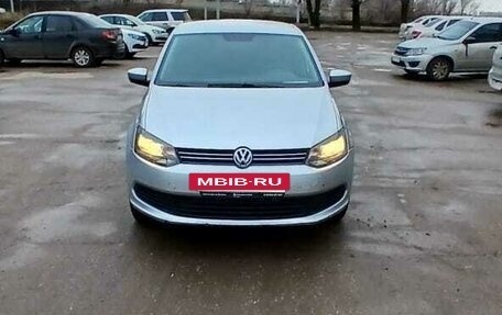 Volkswagen Polo VI (EU Market), 2011 год, 600 000 рублей, 2 фотография