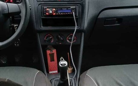 Volkswagen Polo VI (EU Market), 2011 год, 600 000 рублей, 8 фотография