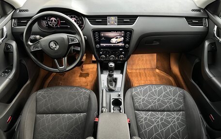 Skoda Octavia, 2019 год, 1 840 000 рублей, 9 фотография