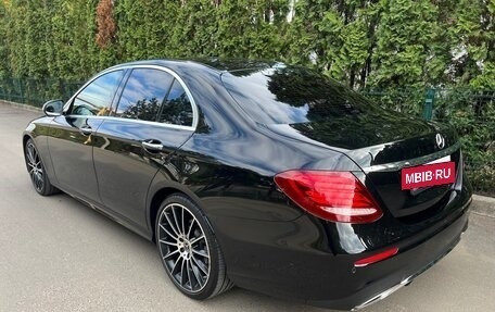 Mercedes-Benz E-Класс, 2017 год, 3 450 000 рублей, 8 фотография