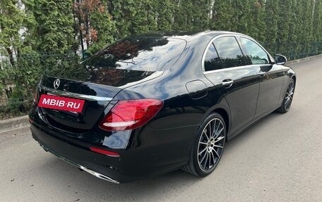 Mercedes-Benz E-Класс, 2017 год, 3 450 000 рублей, 6 фотография