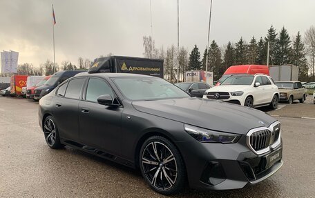 BMW 5 серия, 2024 год, 8 070 000 рублей, 6 фотография