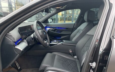 BMW 5 серия, 2024 год, 8 070 000 рублей, 8 фотография