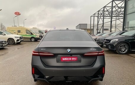 BMW 5 серия, 2024 год, 8 070 000 рублей, 4 фотография