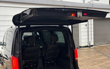 Mercedes-Benz V-Класс, 2017 год, 4 850 000 рублей, 10 фотография