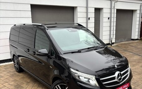 Mercedes-Benz V-Класс, 2017 год, 4 850 000 рублей, 3 фотография