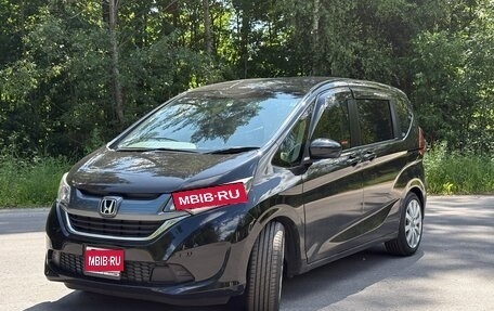 Honda Freed II, 2017 год, 1 600 000 рублей, 1 фотография