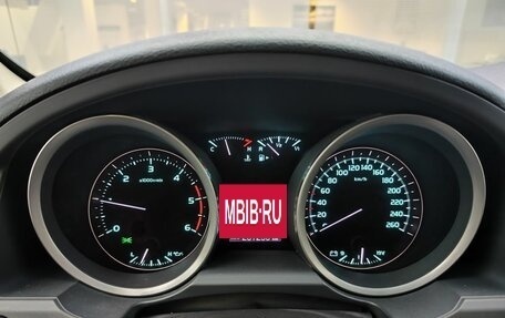 Toyota Land Cruiser 200, 2011 год, 2 899 000 рублей, 16 фотография