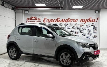 Renault Sandero II рестайлинг, 2021 год, 1 399 000 рублей, 1 фотография