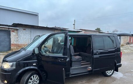 Volkswagen Multivan T5, 2014 год, 2 200 000 рублей, 2 фотография