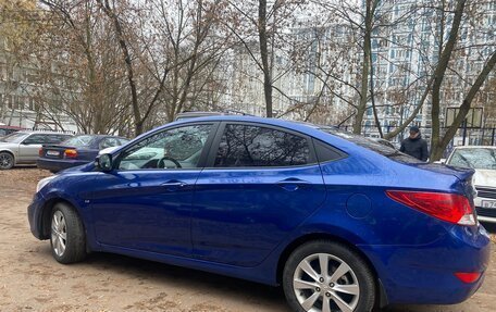 Hyundai Solaris II рестайлинг, 2013 год, 820 000 рублей, 4 фотография