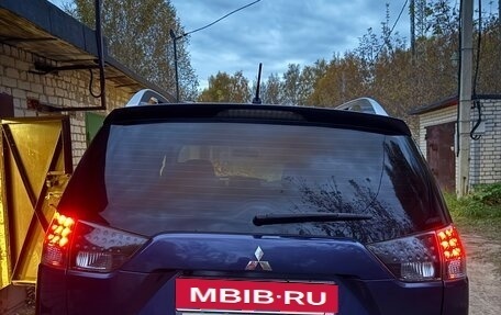 Mitsubishi Outlander III рестайлинг 3, 2008 год, 1 050 000 рублей, 1 фотография