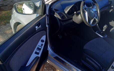 Hyundai Solaris II рестайлинг, 2012 год, 515 000 рублей, 7 фотография