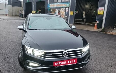 Volkswagen Passat B8 рестайлинг, 2020 год, 3 550 000 рублей, 23 фотография