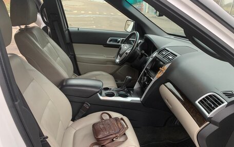 Ford Explorer VI, 2012 год, 1 700 000 рублей, 16 фотография