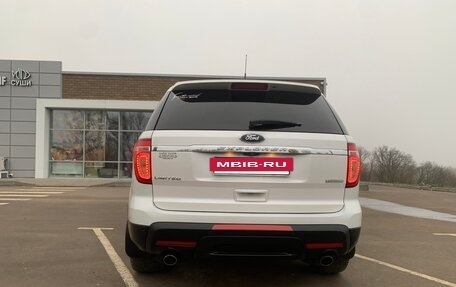 Ford Explorer VI, 2012 год, 1 700 000 рублей, 24 фотография