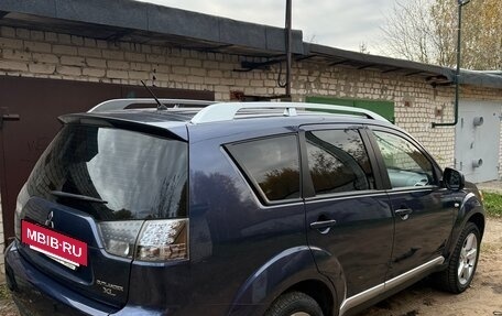 Mitsubishi Outlander III рестайлинг 3, 2008 год, 1 050 000 рублей, 6 фотография